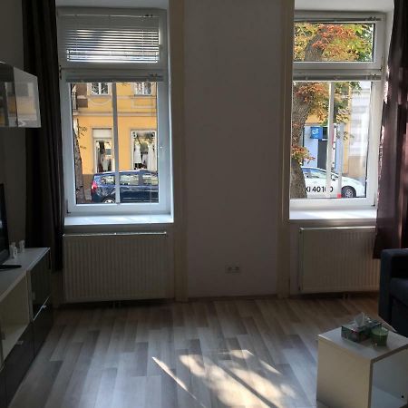 Schoenbrunn Apartment Wenen Buitenkant foto